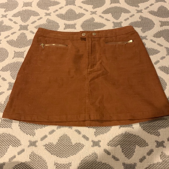 Abercrombie and Fitch corduroy skirt - Picture 3 of 10